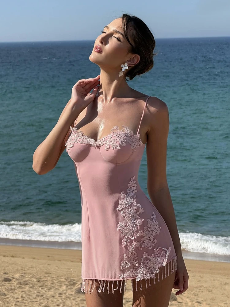 Weird Puss Perlen-Quastenkleid für Damen mit Blumenapplikationen, tiefem Ausschnitt, ärmellos, figurbetont, süß, elegant, für Strandpartys, klassisches Mini-Bodycon-Kleid – Detail 16