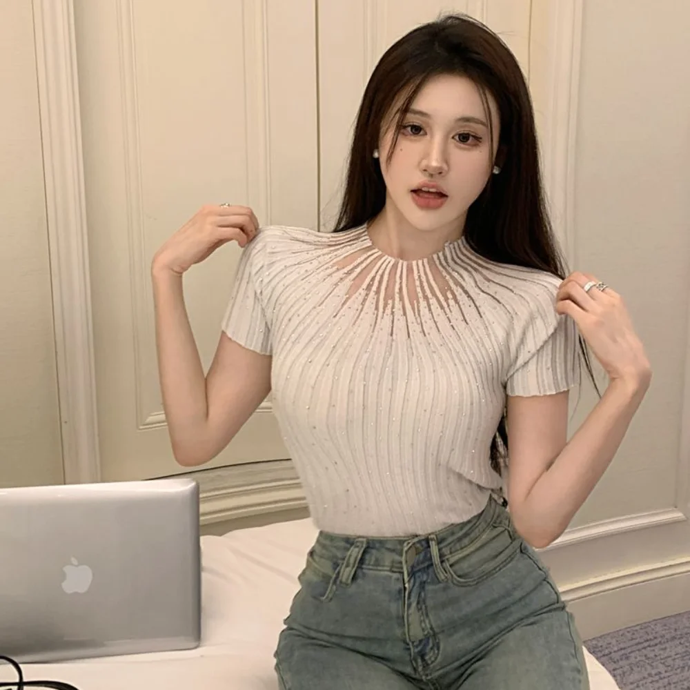 Knitted Diamond-studded Short T-shirt Fashion Round Neck Terylene Hollow Short Sleeves Hugging Slim-fit Cropped Top Women