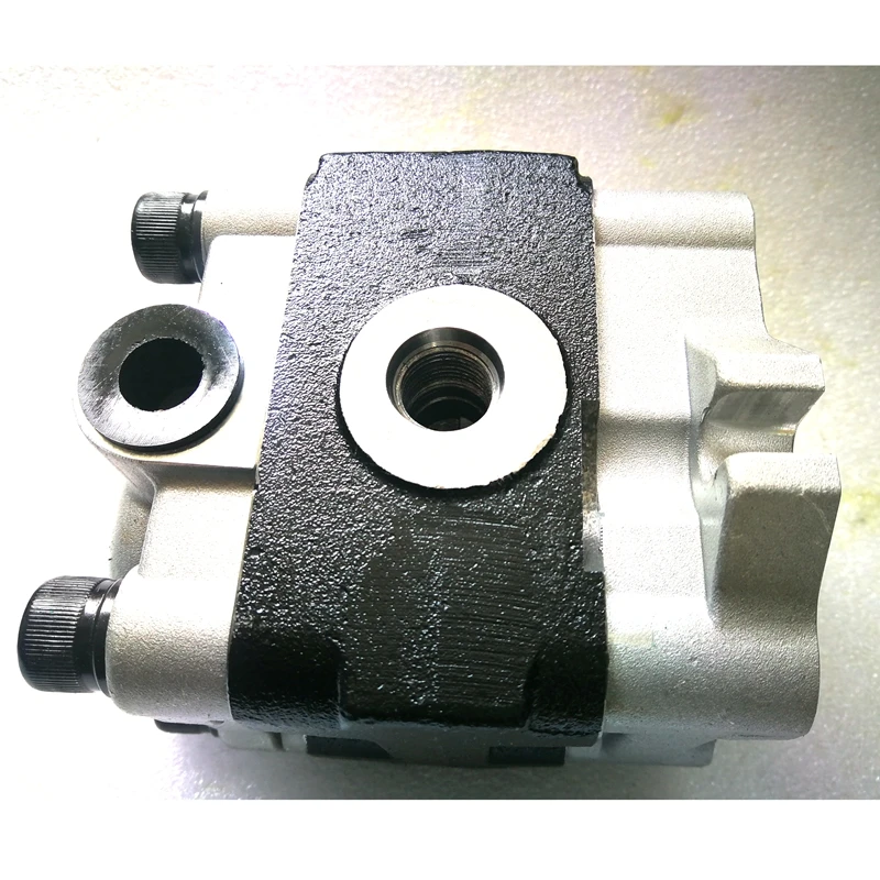 Gear Oil Pump for Repair Komatsu PC35 PC40 Excacator Poilt Pump Yu Chai YC35-6 PVD-1B-32