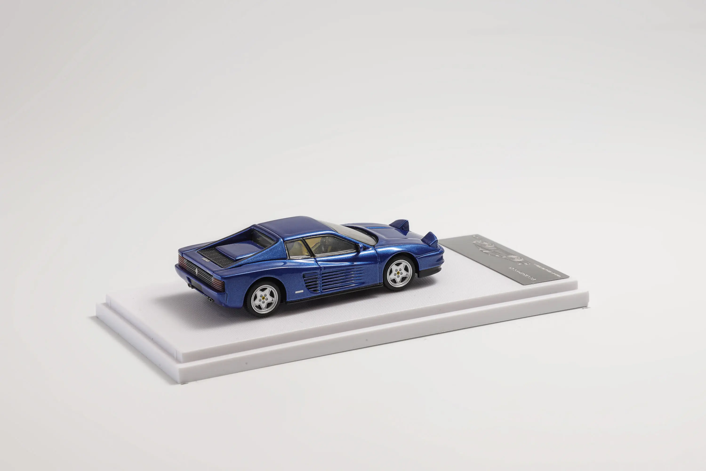 XF 1:64 Testarossa Diecast Model Car