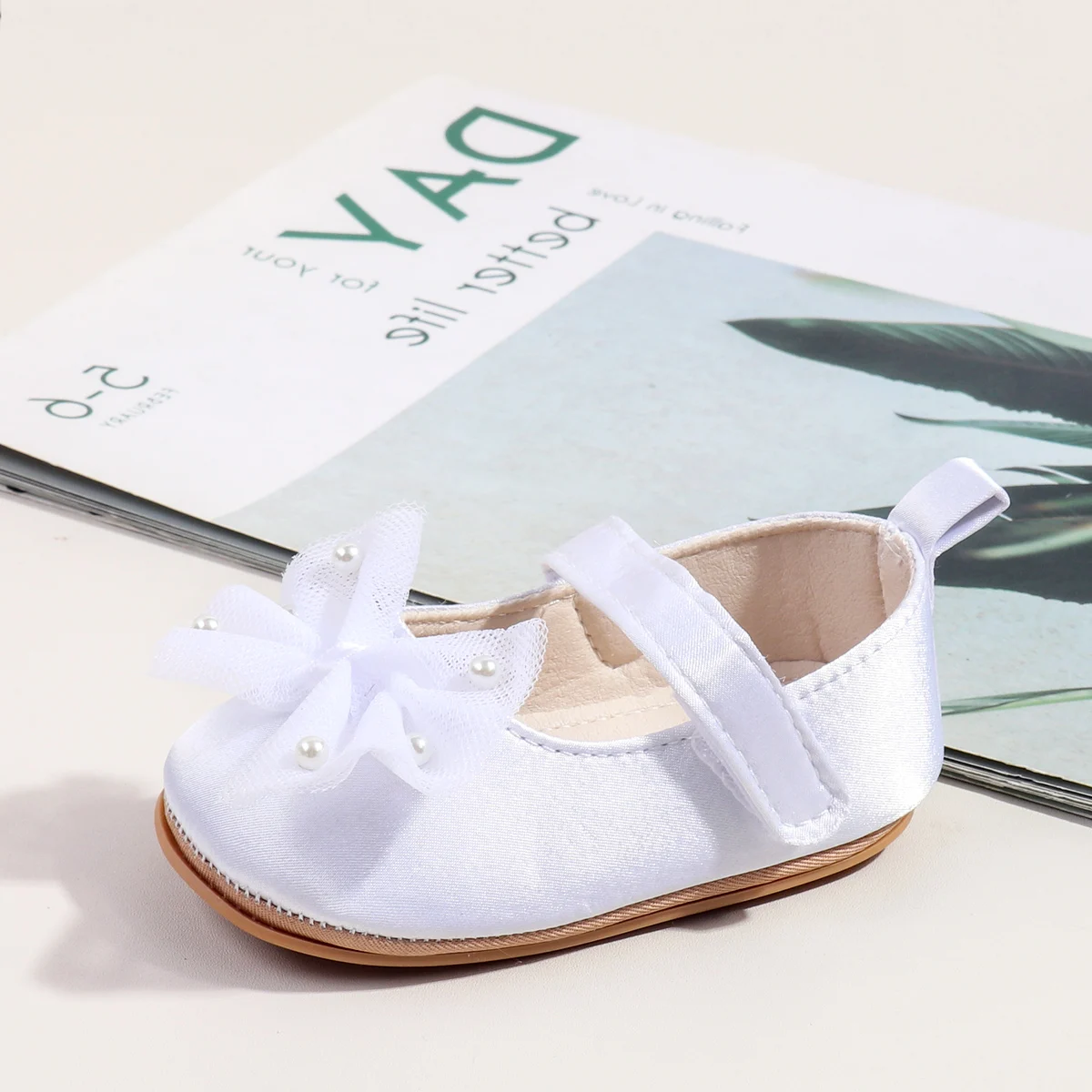 

0-18M Baby Girls First Walking Toddler Shoes Wiith Beautiful Design And High Quality TPR Sole Spring And Autumn