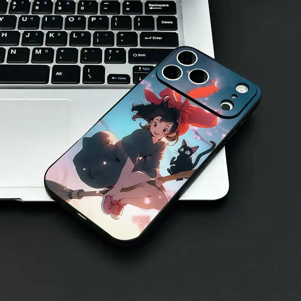 حافظة هاتف K-Kikis D-Delivery حافظة هاتف من مادة TPU باللون الأسود لهاتف iPhone 12-17. تصميم مطلي بالرش بالأشعة فوق البنفسجية، مضاد للسقوط يوميًا