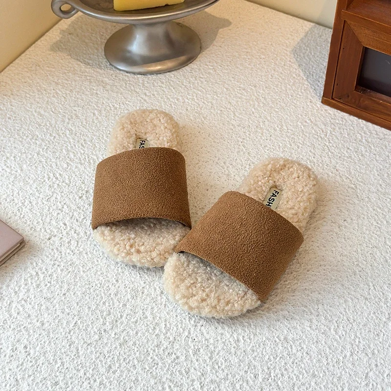 

2025 г., новая зимняя детская повседневная обувь, замшевые теплые детские тапочки в корейском стиле с открытым носком, модные тапочки для девочек с мягкой подошвой, нескользящие