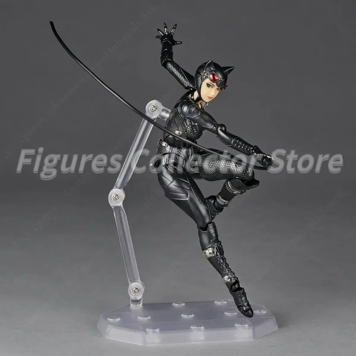 En stock KO Kaiyodo Revoltech Yamaguchi Catwoman KO Figuras figura de acción juguete para regalo coleccionable