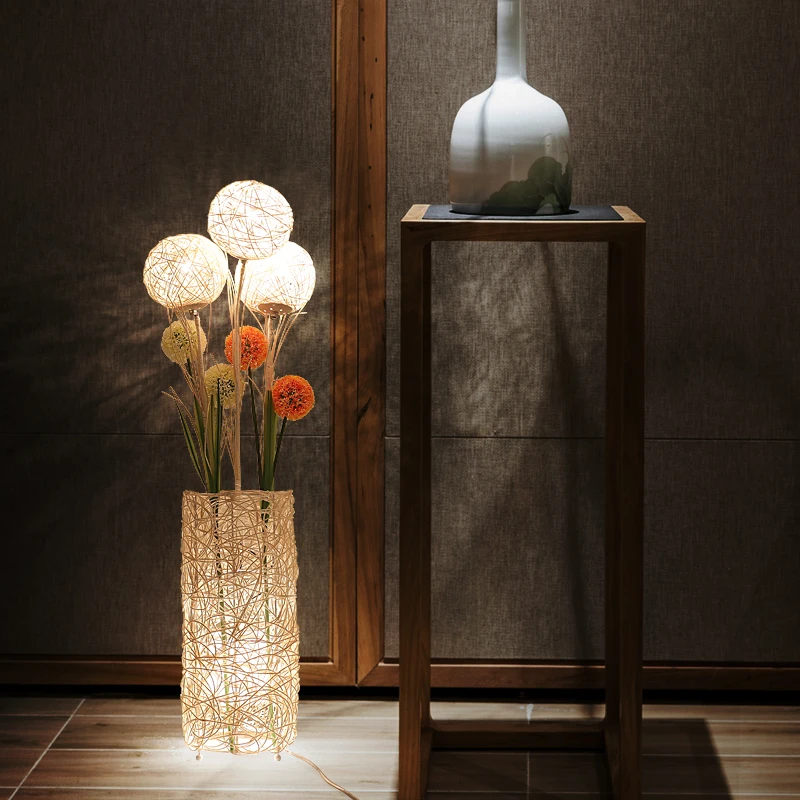 

zq Floor Lamp Creative Chinese Style Japanese Style Tea Room Lamp in the Living Room Bedroom Bedside Lamp Rattan Floor Lamp