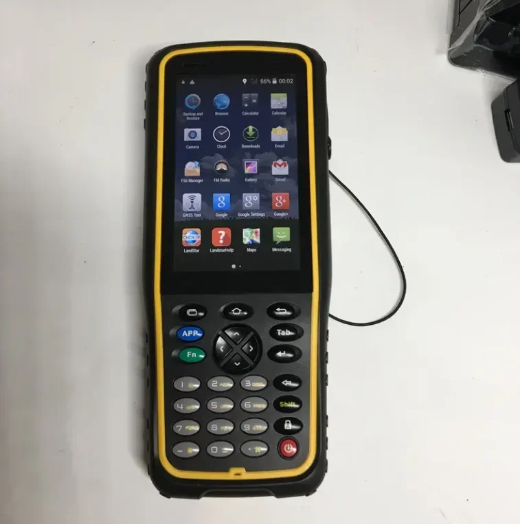 أحدث وحدة تحكم بيانات CHC HCE320 لعام 2025 بذاكرة 8G RTK مستعملة 90% جديدة في المخزون