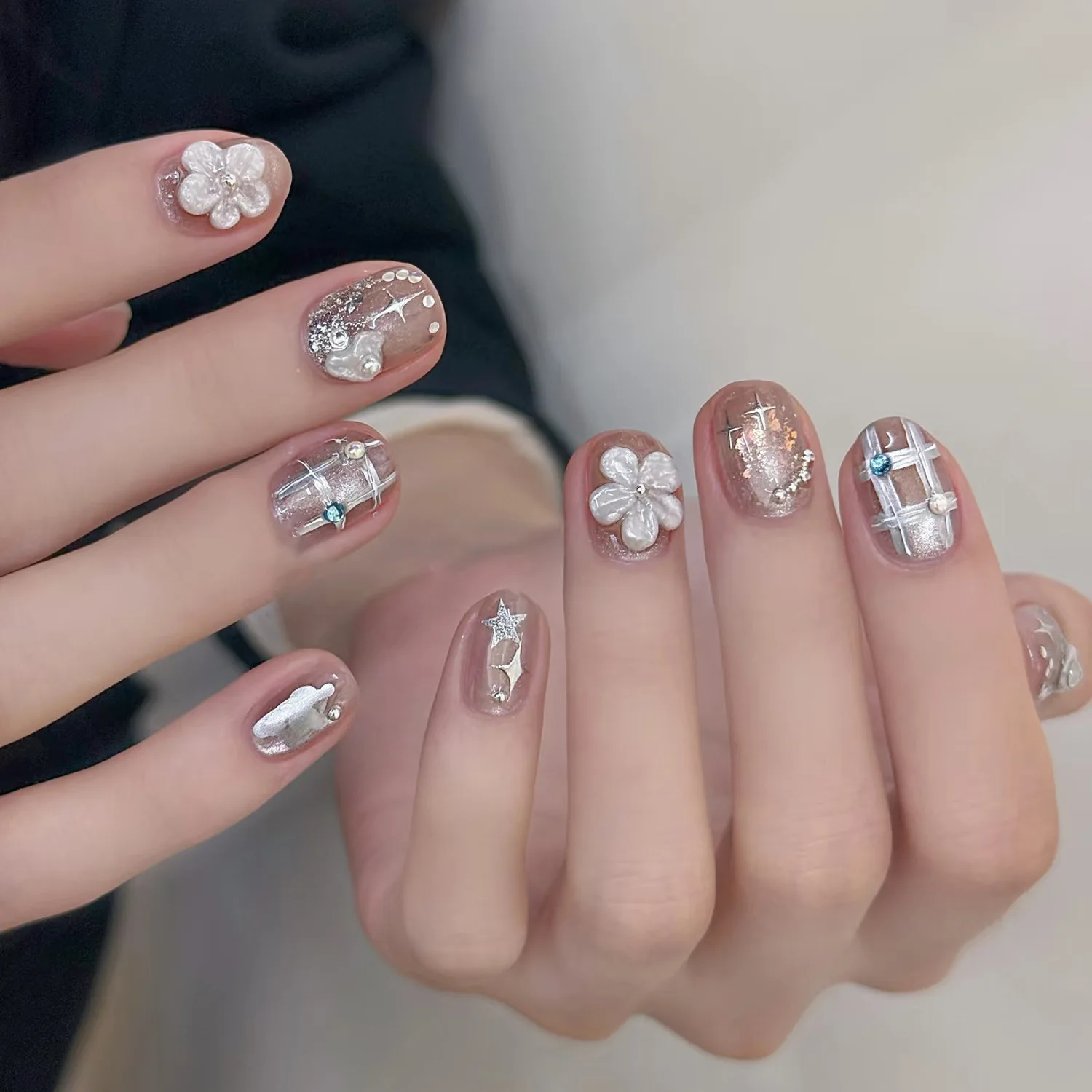 10 Uds. De uñas postizas cuadradas y redondas con purpurina, hechas a mano, flores talladas en 3D blancas, manicura Artificial usable