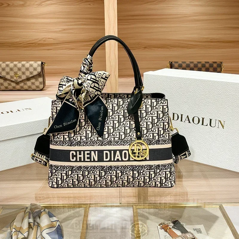 Famous Designer Luxury Brand Women Leather Handbags High Quality Embroidery Large Capacity Casual Totes Fashion Shoulder Bags