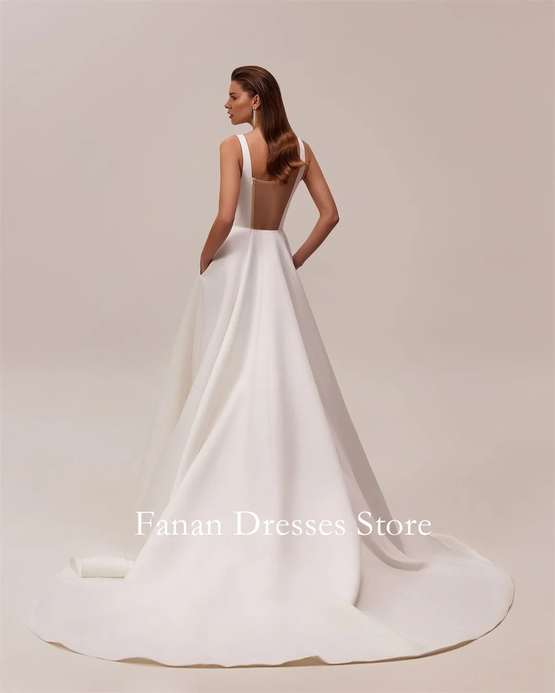 Fanan ลึก V คอ Ivory A-Line ชุดแต่งงานแขนกุดที่กําหนดเองซาตินง่ายความยาวชั้นชุดเจ้าสาว Vestidos De Novia