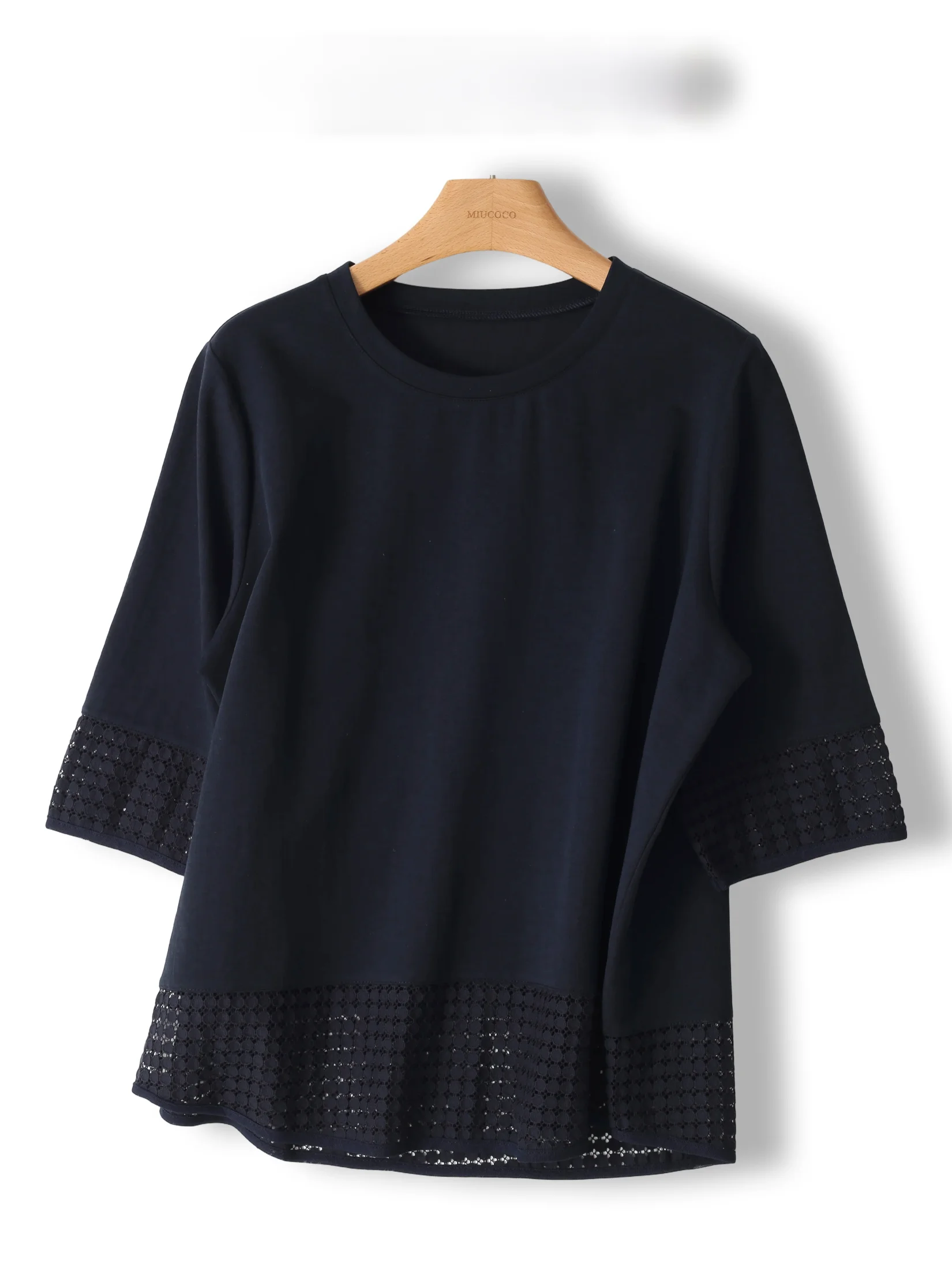 

Рекомендуемая женская хлопковая футболка свободного кроя с нежным кружевным дизайном, однотонная, модная, универсальная, с круглым вырезом и коротким рукавом