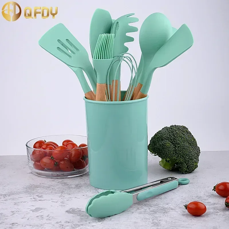 Non-stick pan cooking 12 pieces wooden handle silicone kitchenware  storage bucket Household items Baking storage tools kitchen