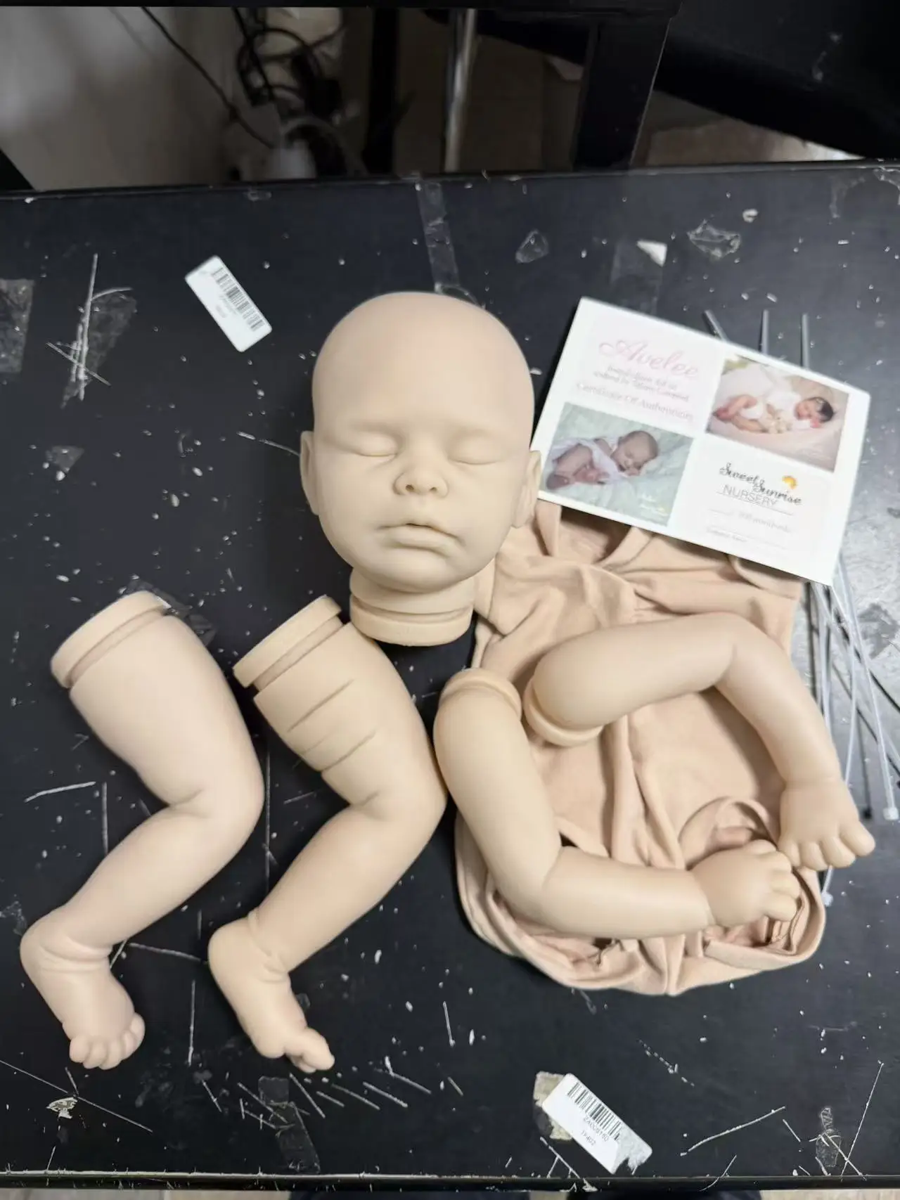 20Inch Reborn Doll Kit Avelee Popular Sleeping Baby Lifelike Unfinished Unpainted Doll Parts with Cloth Body and COA view 2