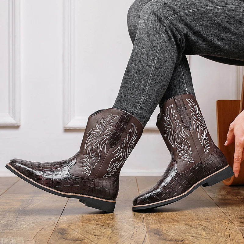 

Мужские осенние и зимние ботинки 38–46. Повседневная мода в стиле ретро в британском стиле. Уличная высококачественная модная уличная обувь с высоким берцем больших размеров.