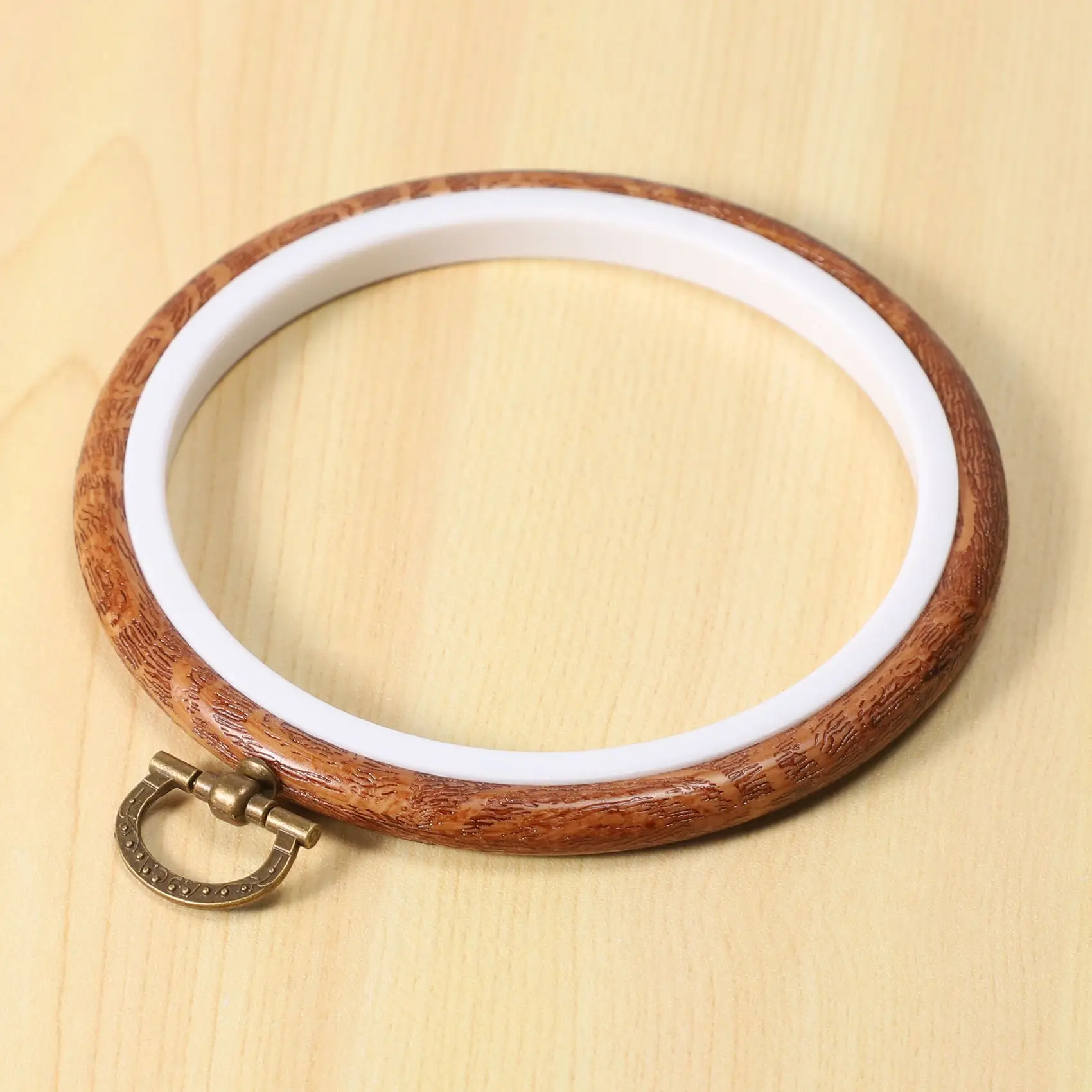 5Pcs Embroidery Hoops Imitated Wood Embroidery Circle Round Display Frame Circle for Art Craft Sewing and Hanging