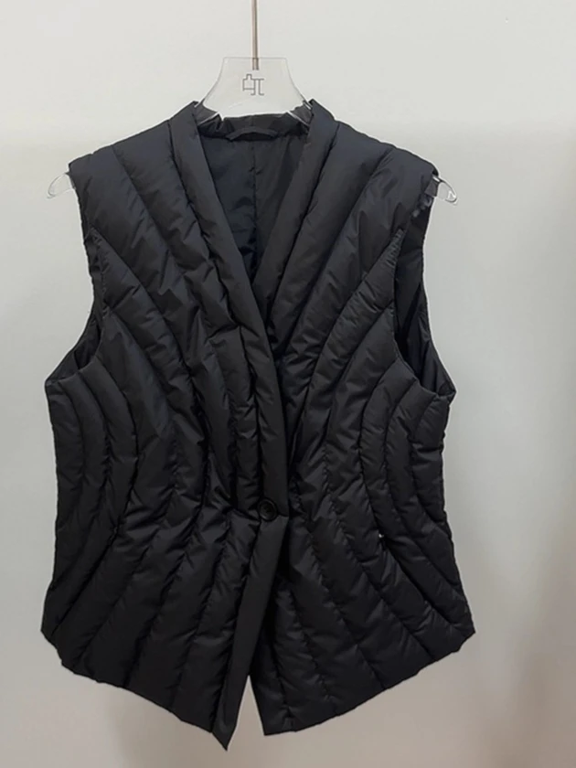 سترة نسائية جديدة لخريف وشتاء 2025 للتنقل بقصة ضيقة ورقبة على شكل حرف V #2