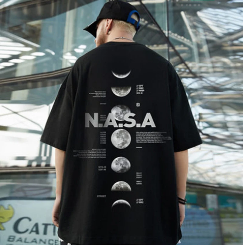 Retro Streetwear Moon Graphic Men Tshirt Plus Size Short Sleeve T-shirts y2k Clothing Hip Hop Fashion Funny Male Casual Tee Tops