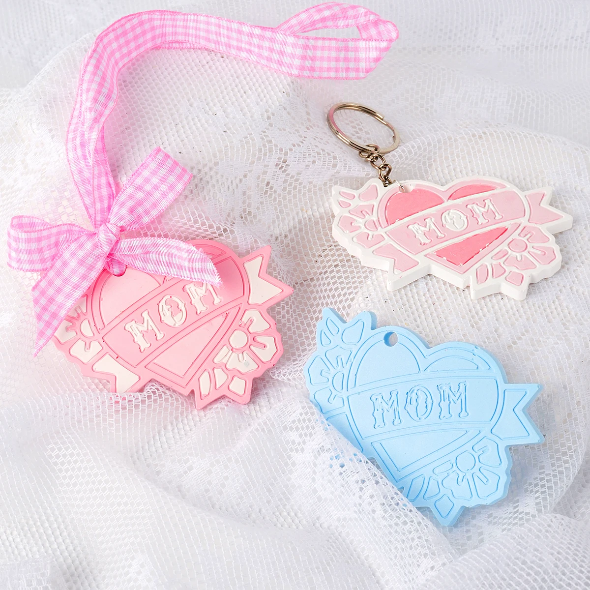 MOM and DAD Letter Silicone Mold Diy Plaster Concrete Creative Keychain Pendant Resin Mold Holiday Decor Craft Mother's Day Gift