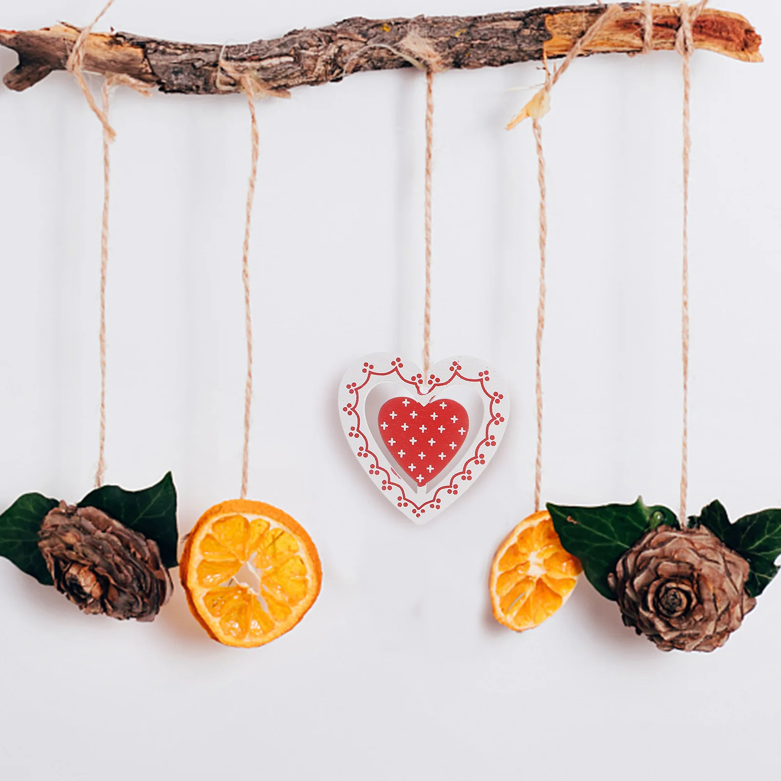 

10Pcs Christmas Tree Pendant Wooden Love Heart Shape Red Mini Hanging Ornament Decoration for Home Festival Hanging Pendant
