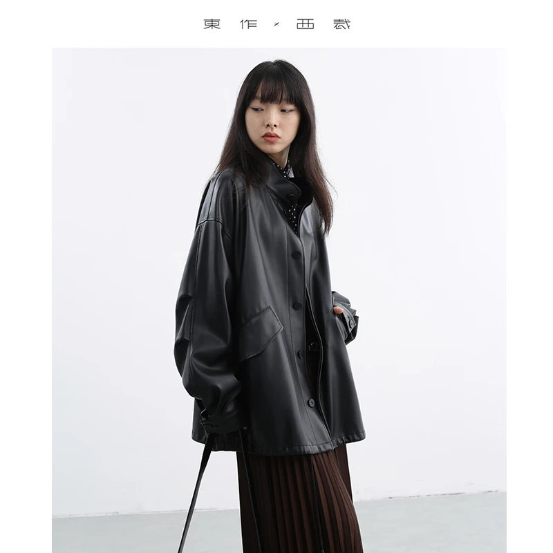 柔らかく快適な肌触り～レディース スモールスタンドカラー レザー ジャケット、クラシックなアメリカン バイカー風PUレザー ルーズジャケット、ドローストリングヘムデザイン