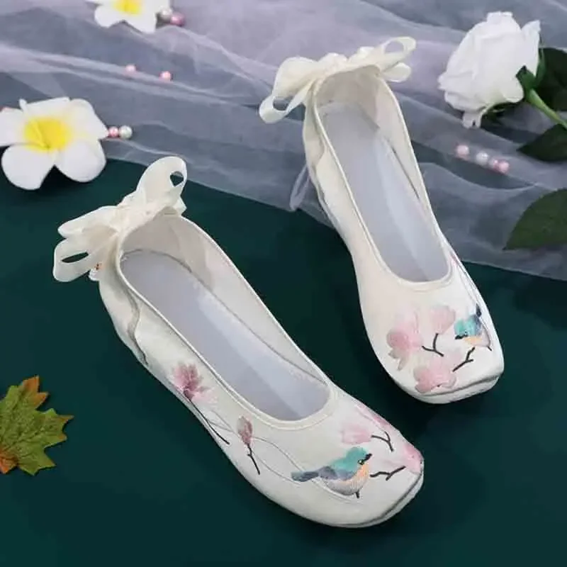 Chinese Traditional Hanfu Shoes para Mulheres, Ancient Heighten, Sapatos baixos, Bordados, Casamento, Plus Size 40