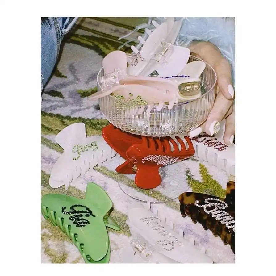 手作りのカスタマイズされた言葉ヘアピンヘアクローバレッタパーソナライズされたブライダルアクセサリーエレガントなヘアジュエリー