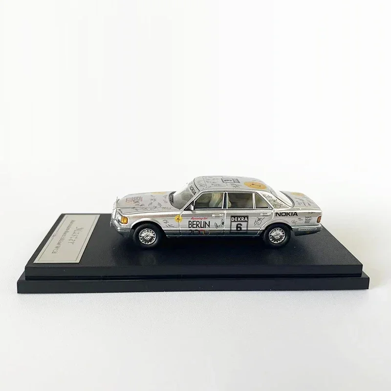 Master 1:64 Alloy Model Car W126 560SEL Die-Cast Vehicle -Berlin 2000 Silver Coating