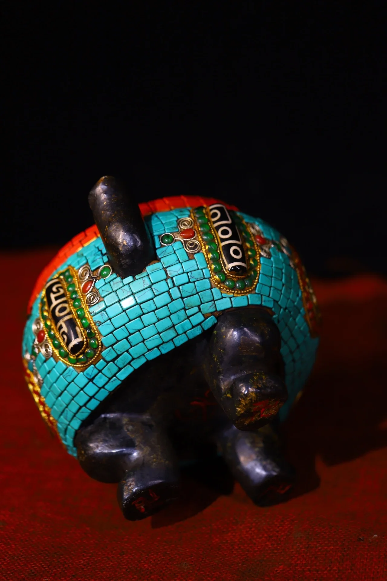 

7"Old Nepalese temples Old Meteorite Mosaic Gem gZi Beads Turquoise Beast Head Tripod Incense Burner Top Amass wealth