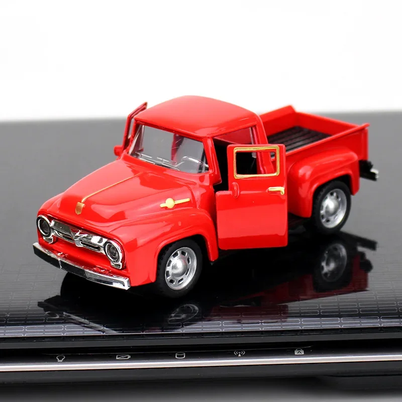 1:32 Mini Retro Pickup Truck Model Diecast Alloy Finger Vehicle Pull Back Toy Collection Ornaments Gifts Toys for boys