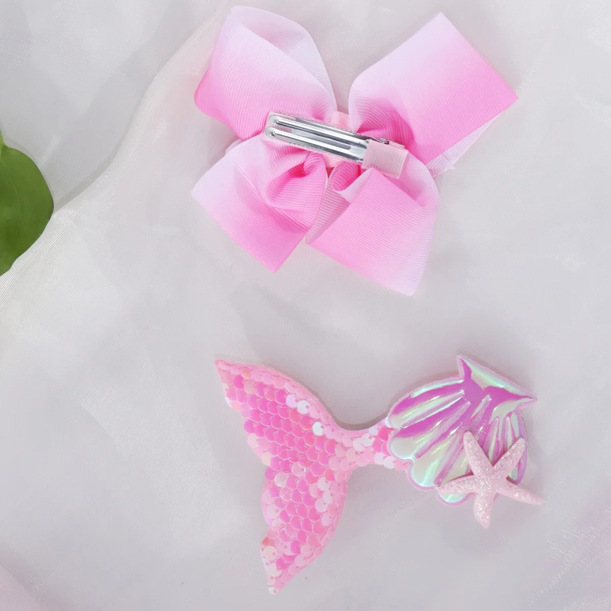 Set di 9 Gioielli da Principessa Sirena per Bambine: Collana, Bracciale, Anello, Orecchini, Borsa e Fermaglio per Capelli per Costume e Feste di Compleanno