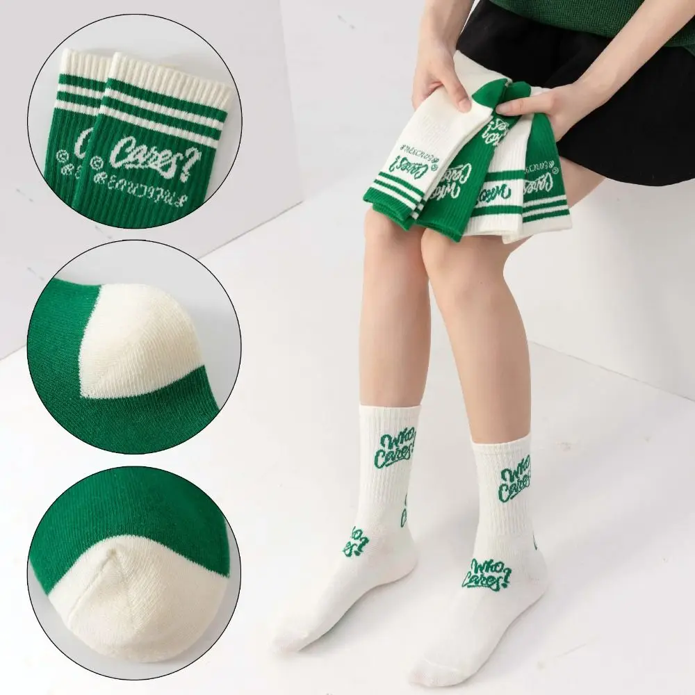 トレンディな綿グリーン靴下原宿インミッドチューブソックス和風秋冬スポーツソックス女性男性のための