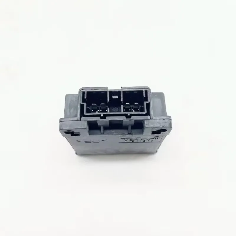 A/C Thermostat, A/C Amplifier, Air Conditioning Control Box for Dongfeng Aeolus S30 / H30 / CROSS