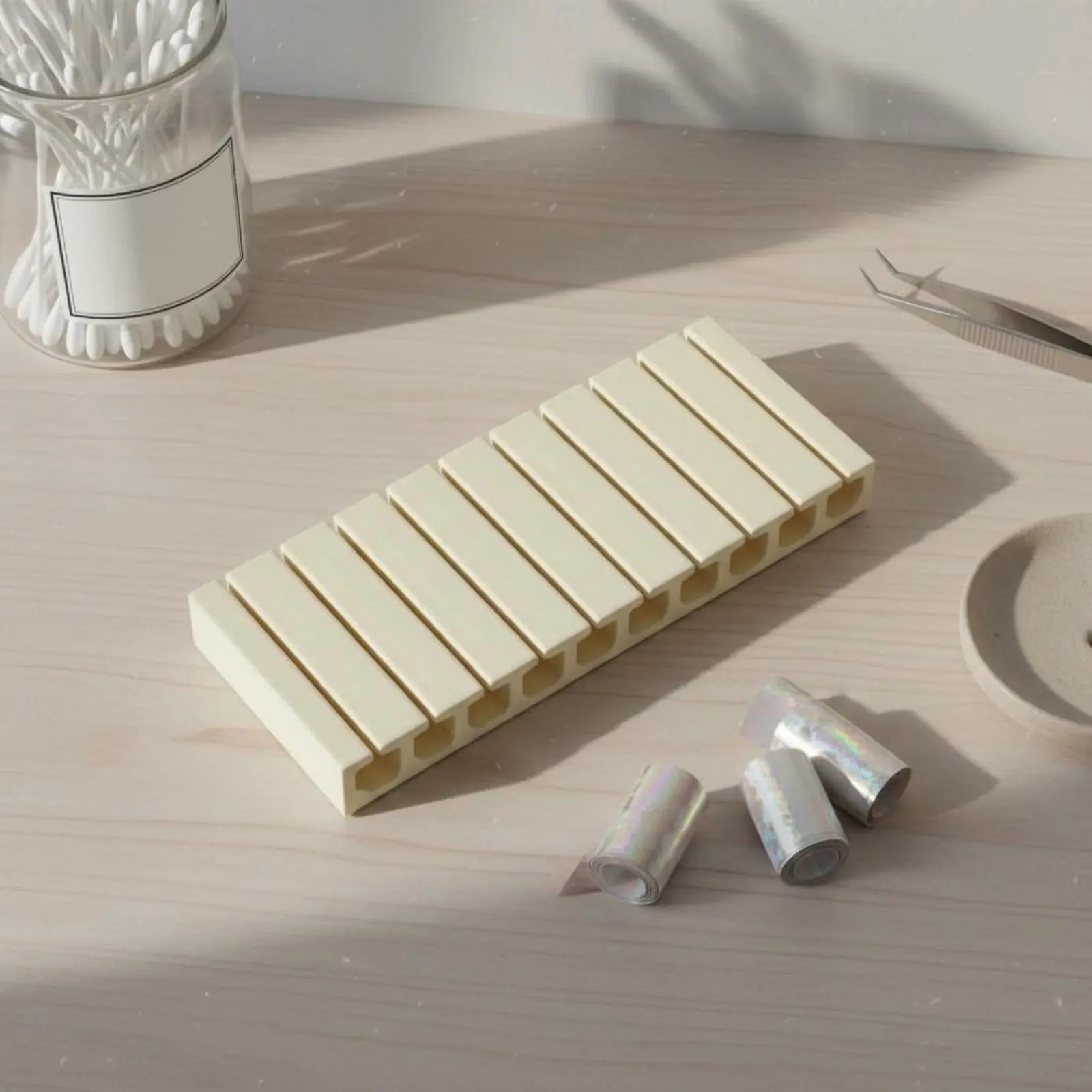 

Nail Transfer Foil Case Portable Nail Foil Box 3D Printed Mini Storage Box Slotted Design Cute for Manicure Table