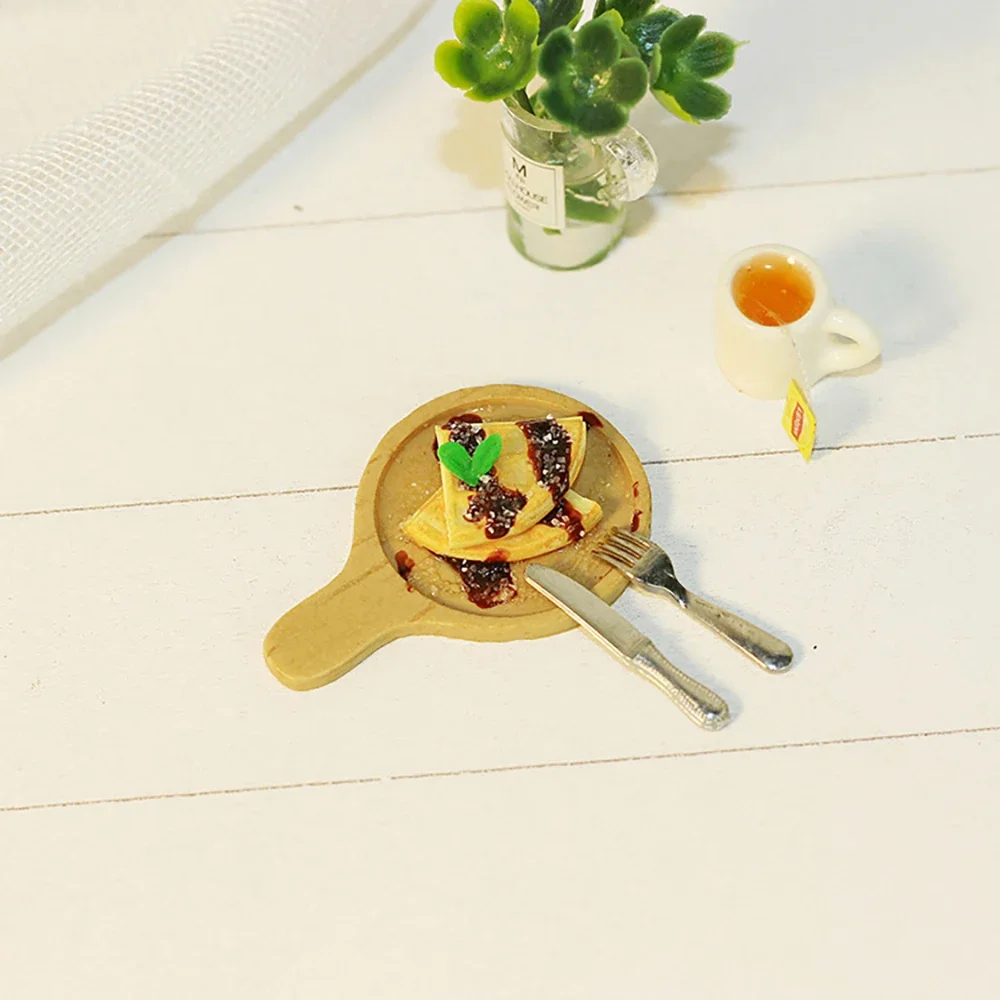 1Pcs 1/12 Dollhouse Miniature Waffle with Tray Model Mini Food Toy for Doll House Accessories Decoration ob11 bjd