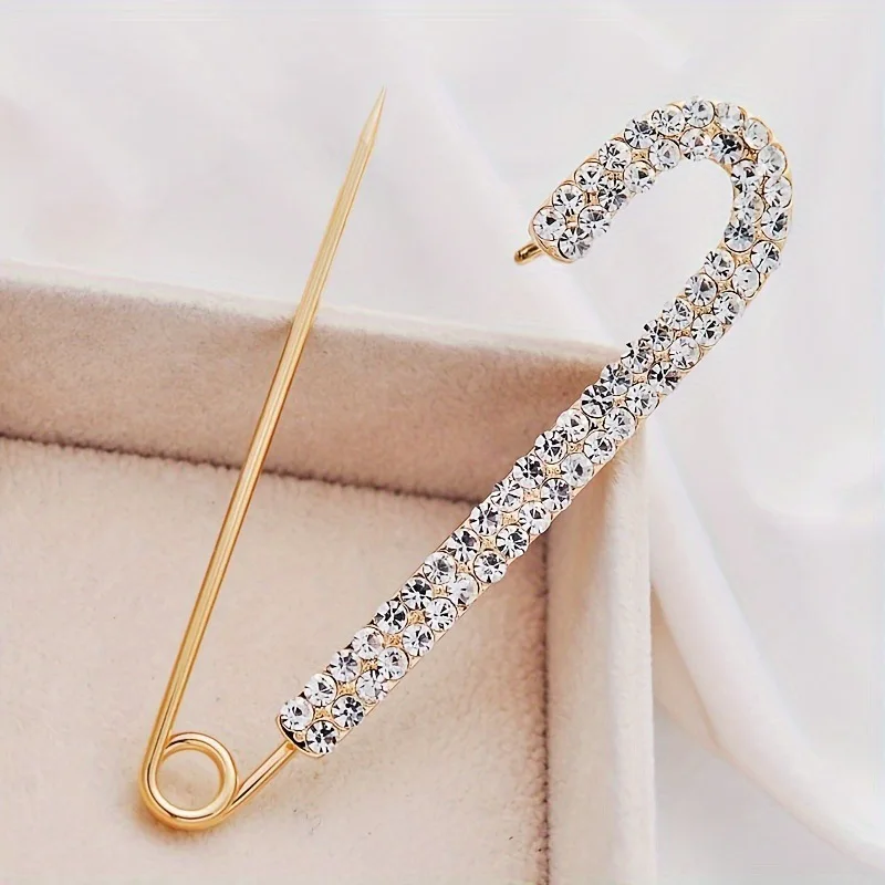 New Luxury Crystal Rhinestone Brooch for Women Girls Silver Color Safty Pin Brooch Lapel Pin Badge Sweater Dress Clothing Decor