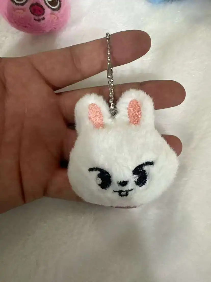 سلسلة مفاتيح SKzoo الجديدة من القطيفة Kpop قلادة على شكل حيوانات كرتونية من القطيفة لعبة صغيرة لطيفة يمكنك صنعها بنفسك هدية العيد