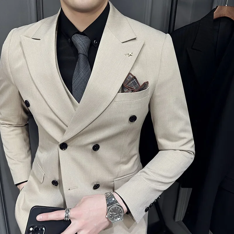 

New men's barge collar double-breasted west large size Korean version men's suit slim business suit three-piece khaki
