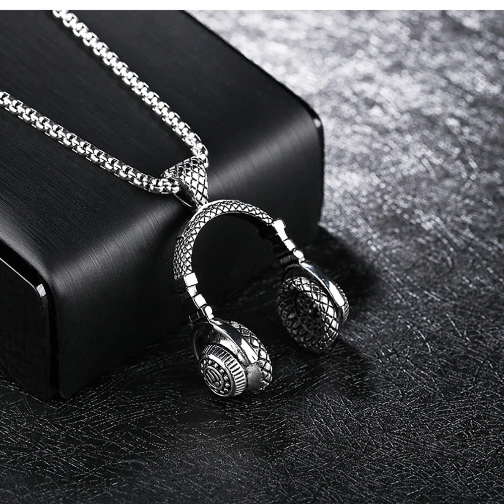 European And N Accessories Hip-hop Rock Music Alloy Headphone Necklace Pendant Titanium Steel Lovers Necklace