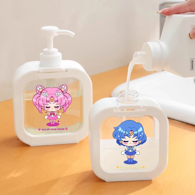 1PCS Sailors Moons Kawaii Soap Dispenser Cartoon Anime Tourism Shower Gel Bottling Bottle Fashion Removable Lotion Bottles Gift
