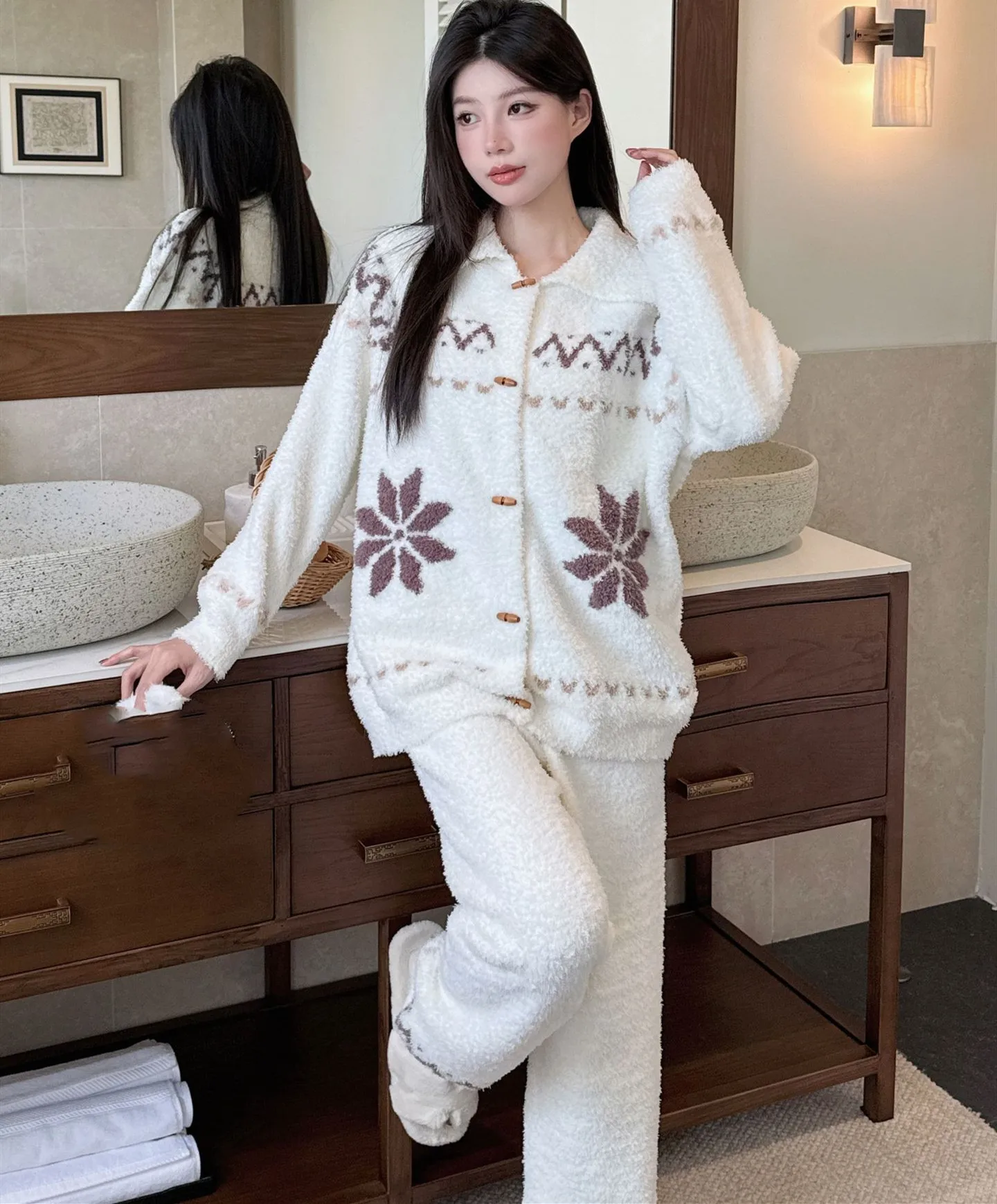 Winter Women's Print Coral Fleece Comfortable Casual Flannel Home Wear Thickened Button Cardigan Pajamas