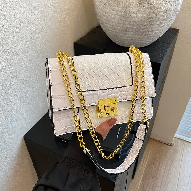 2026 Fashion Twisted Cover Small Square Bag Ladies Crocodile Pattern Single Shoulder Slant Cross Chain Bag ita bag
