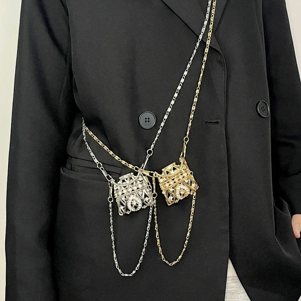 

New Mini Bag Women's Crossbody Chain Handbag Metal Hollow Shell Shoulder Bag Body Decoration Evening Bags