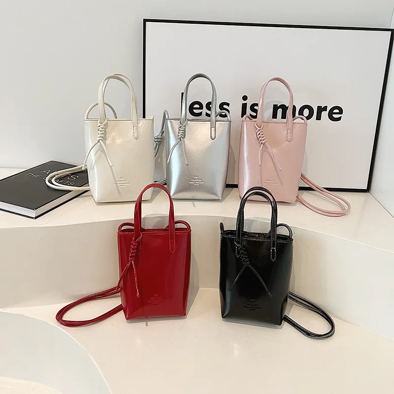 

Stylish PU Leather Mini Crossbody Bag for Women Fashion Shoulder Bags Elegant Retro Handbags Small Purses Korean Style