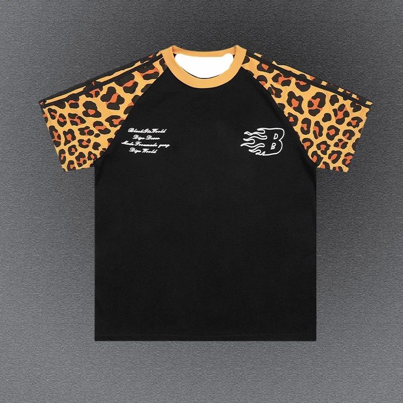 

25/26 НОВАЯ футболка с коротким рукавом с леопардовым принтом, мужская летняя футболка с буквенным принтом High Street с круглым вырезом и рукавами реглан, свободная футболка для мужчин MOTO