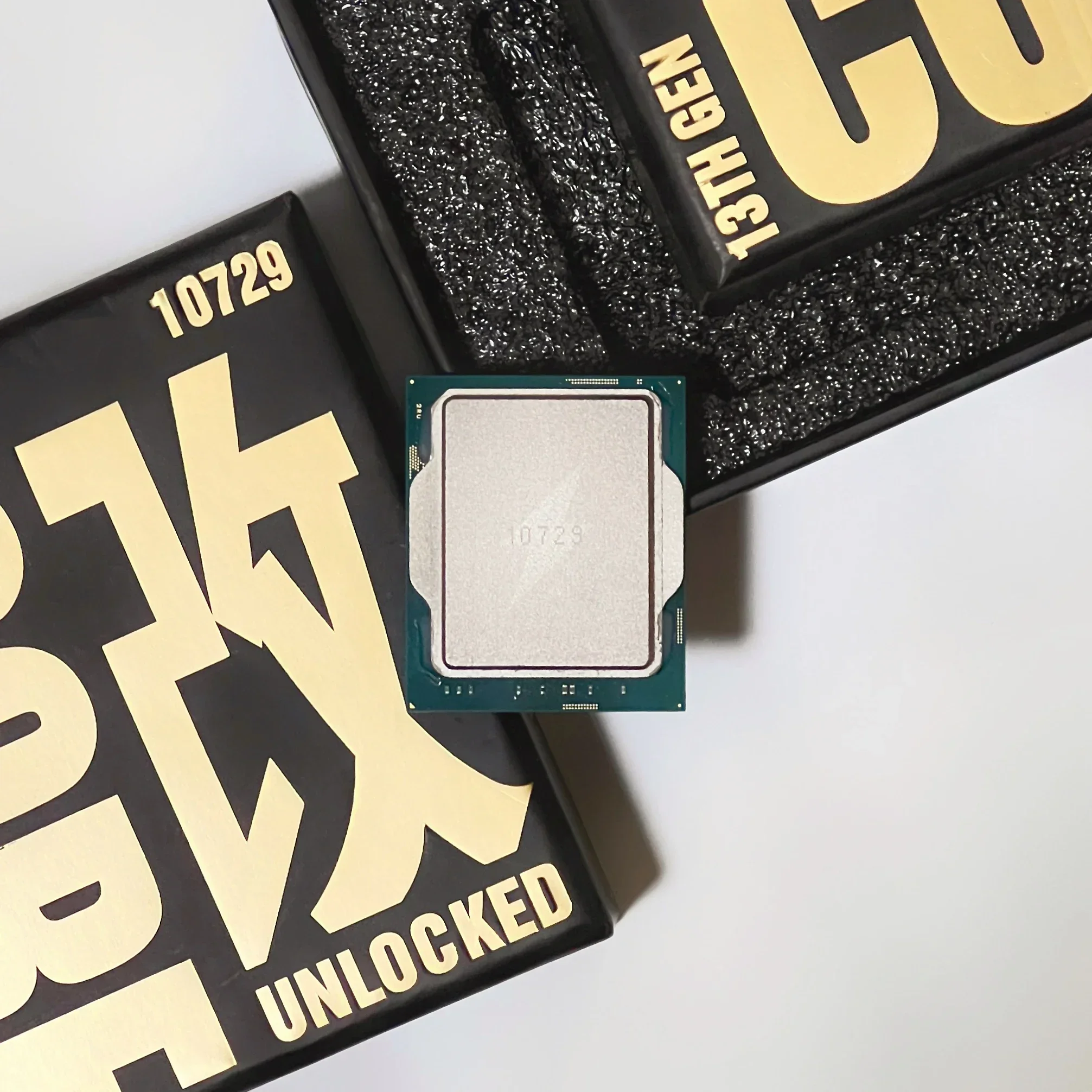13th Gen i9-13950HX i7-13850HX ES Modified FLASH HX desktop