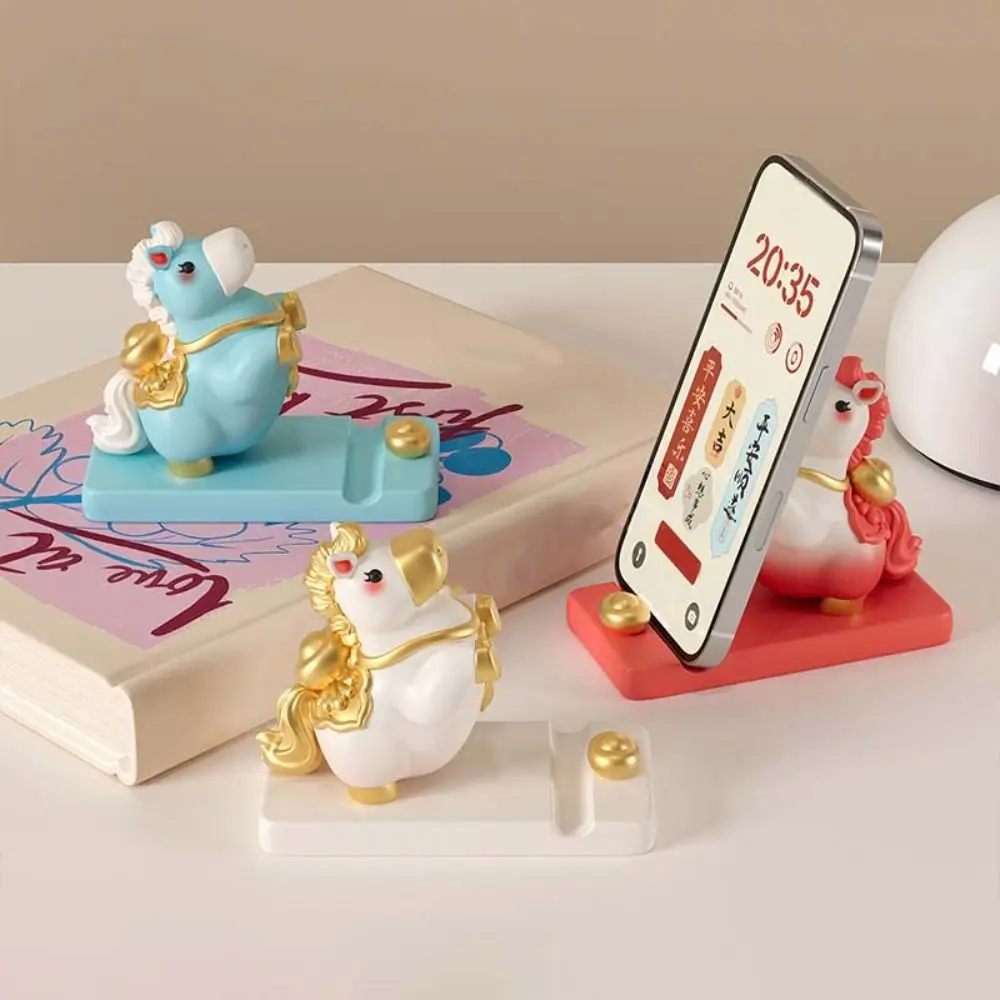 الحصان التميمة زودياك المهر حامل هاتف المهر شكل زخرفة صغيرة حامل هاتف المحمول الراتنج 2026 الحصان سنة حامل جوّال بلاستيكي الخليوي