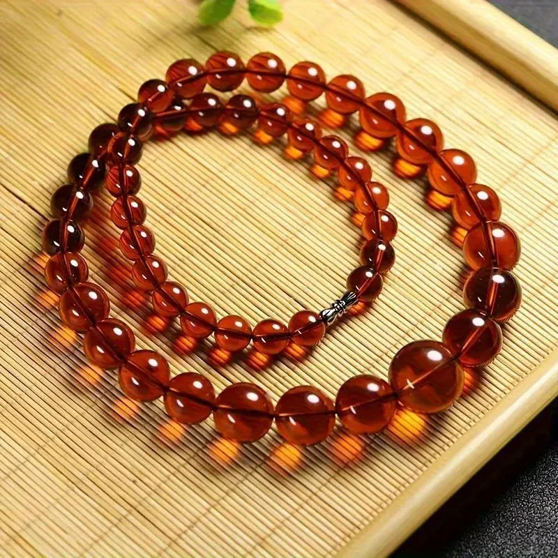 The New Amber Necklace Is The Same for Men and Women, Simple and Fashionable, and Versatile.