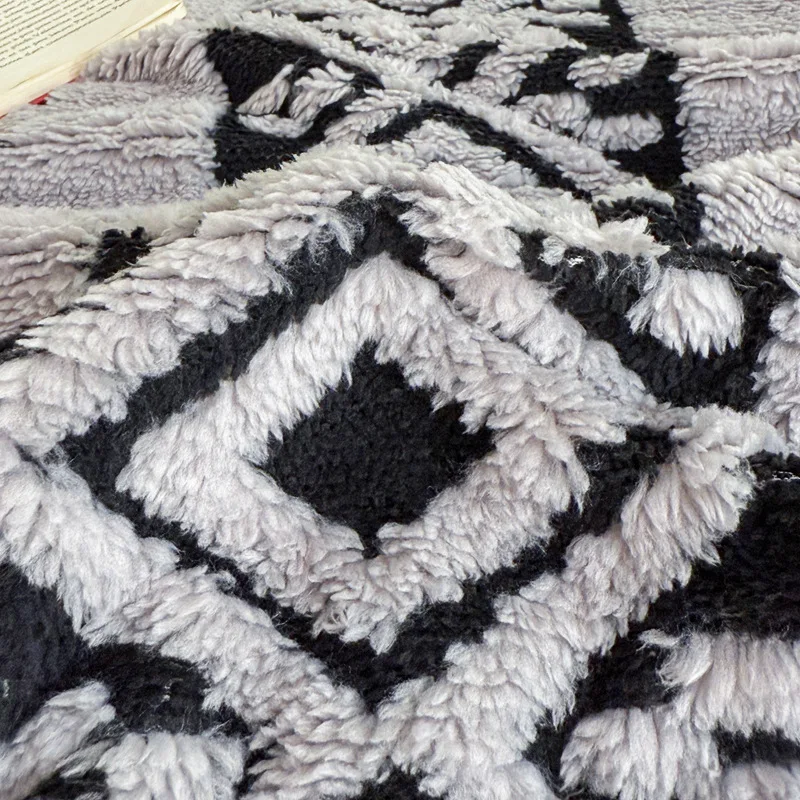2026 Modern Jacquard Polyester Fiber Thickened Throw Blanket-Office Nap Sofa & Bed Use Four Seasons Gift