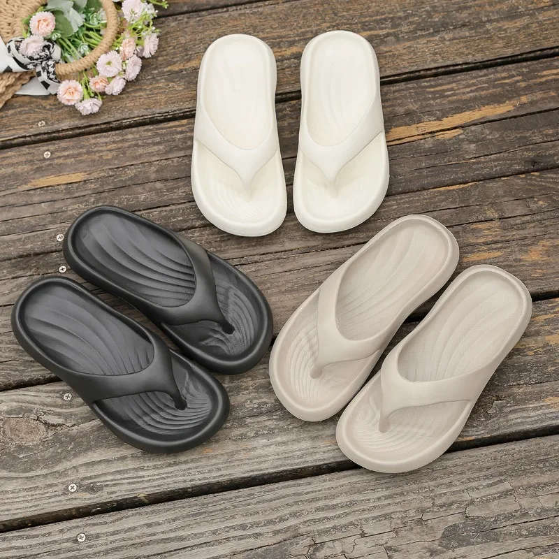 

New Summer Wear Non-slip and Deodorant Flip-flops Women's Fashion Versatile Beach Seaside Premium Pinch Slippers