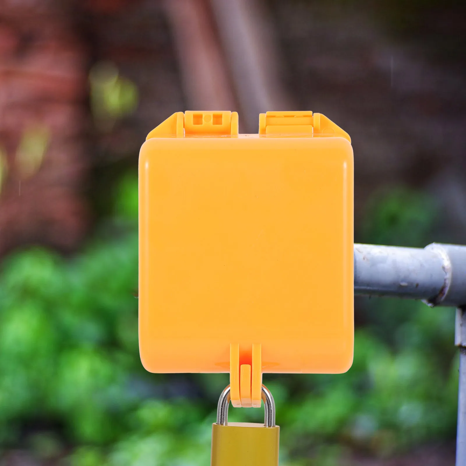 

Plastic Water Spigot Lock Child Proof Cover Outdoor Taps Yellow Anti theft Hose Pipe Kitchen Accessories