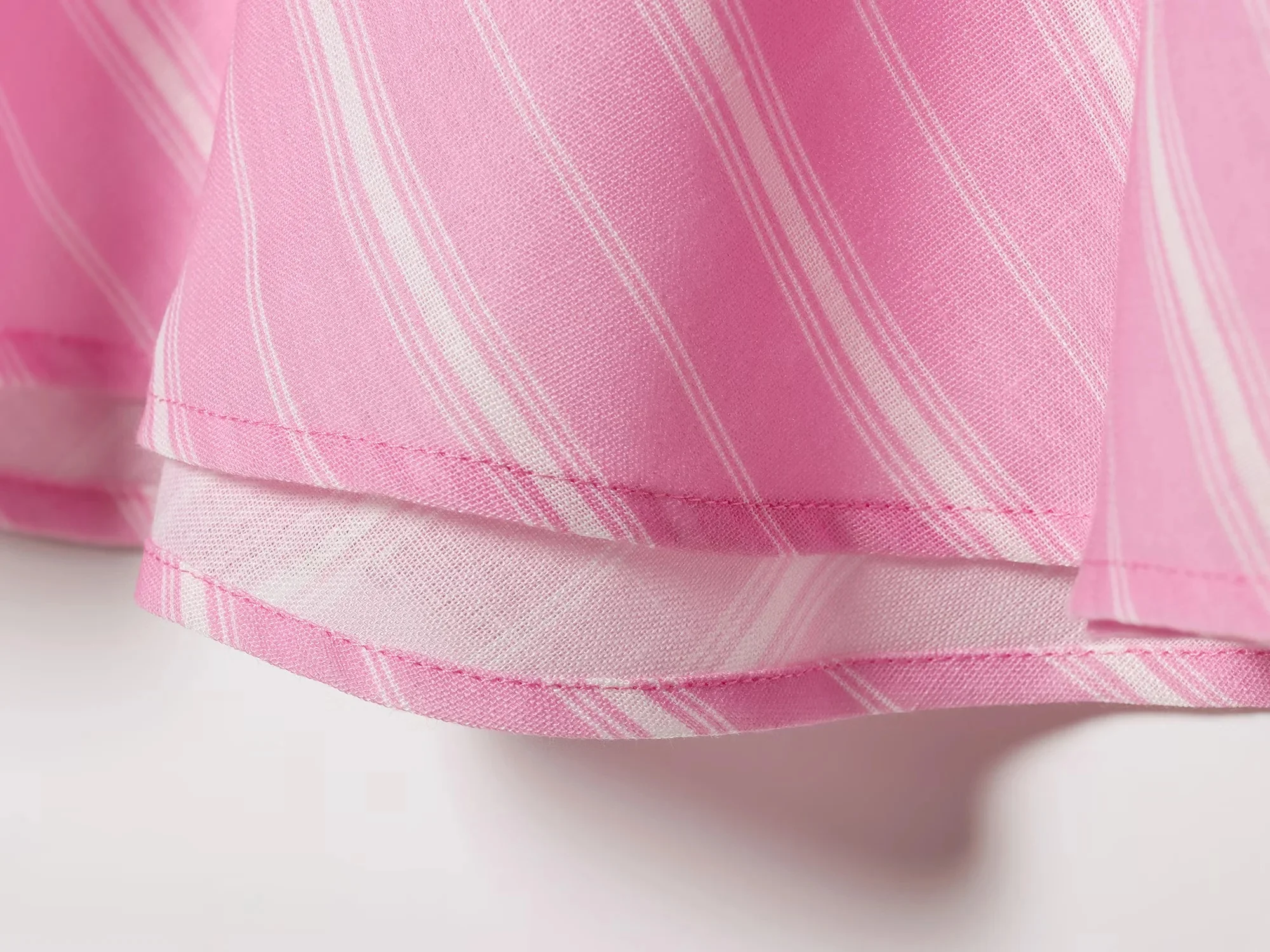 KONDALA Elegante Strand-Sets für Damen: Rockanzug mit gestreiftem Hemd und langem, seitlich geschlitztem Rock – Modischer Urlaubsanzug für Frühling/Sommer 2026 – Detail 24